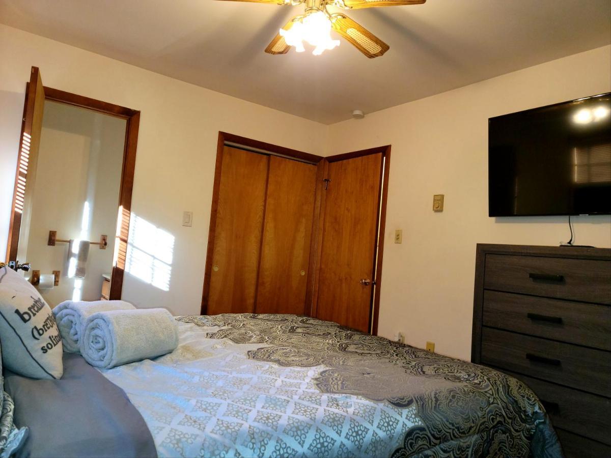 The Pocono'S Retreat With A Gameroom, Firepit, And Lake Bushkill Eksteriør billede