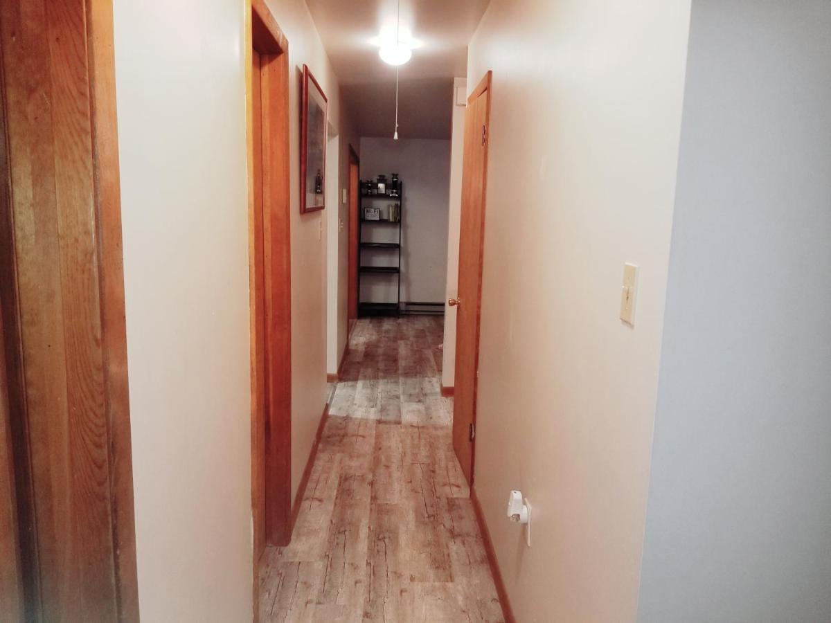 The Pocono'S Retreat With A Gameroom, Firepit, And Lake Bushkill Eksteriør billede